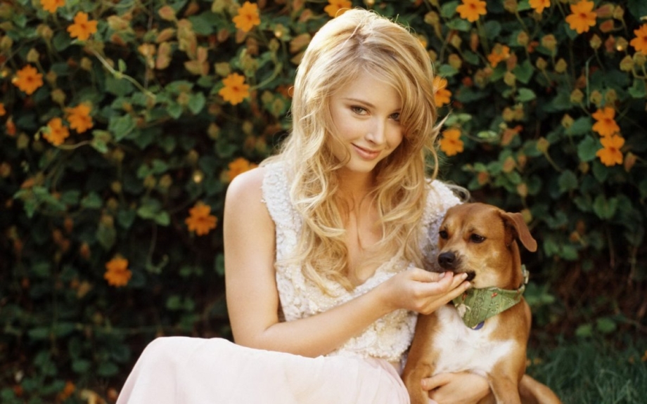 Elisabeth Harnois Photoshoot