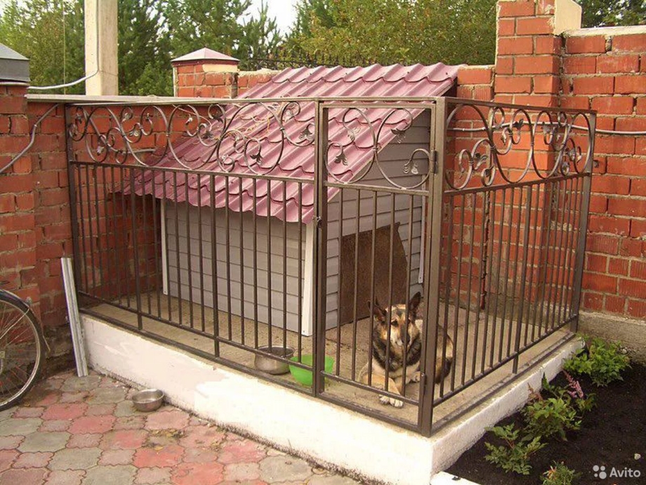 Кованый вольер