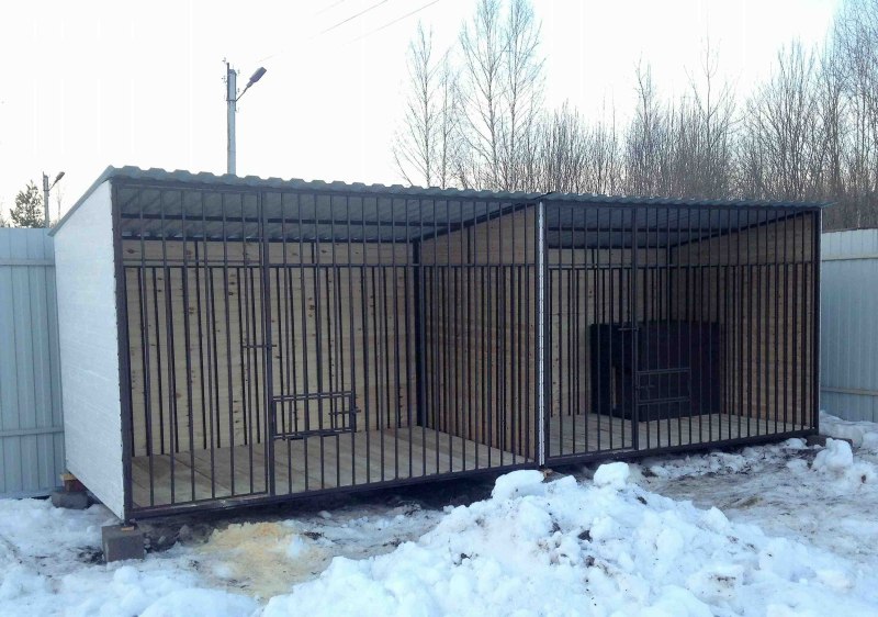 Двойной вольер для собак